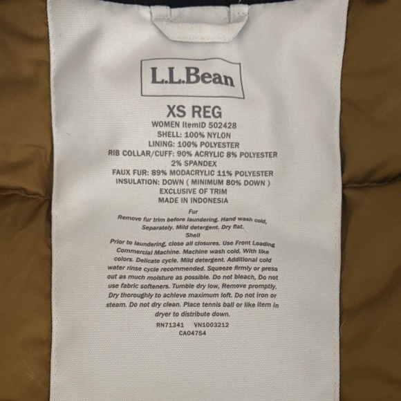L.L. Bean Women's Cream Parka - Picture 2 of 2